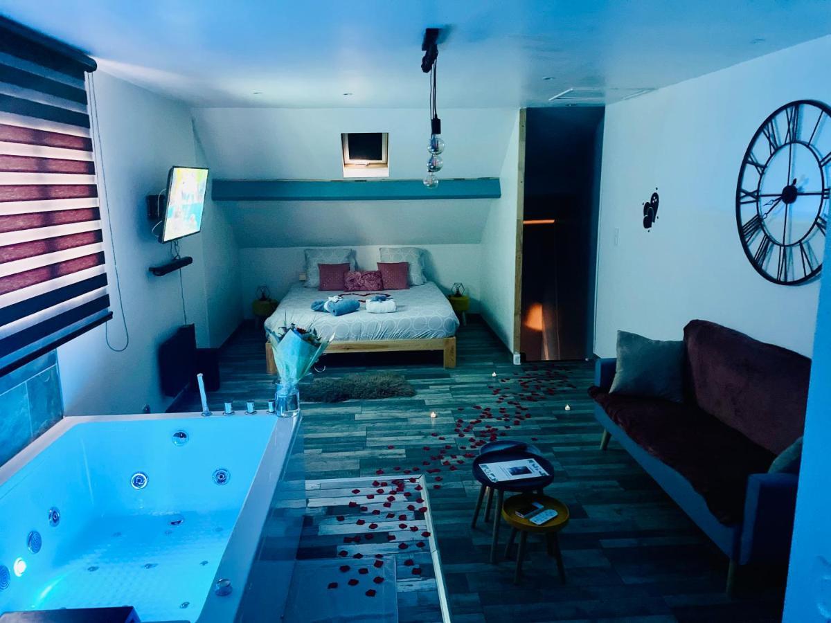 La Bulle De Romance - Love Room Tigy Exterior photo